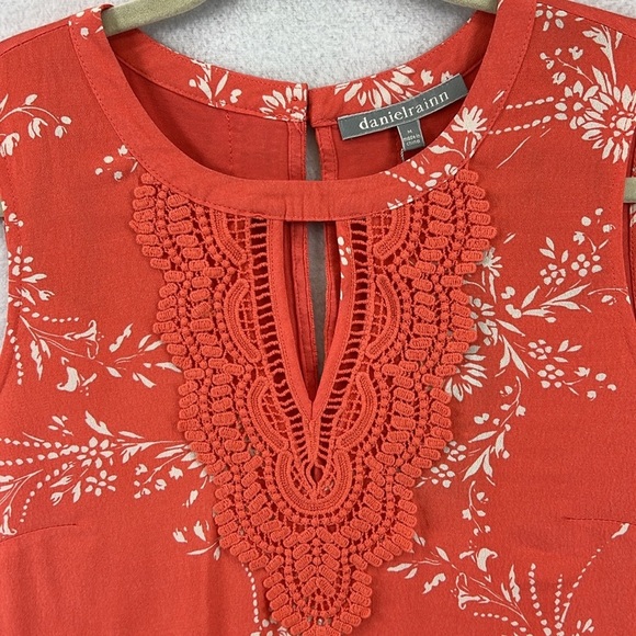 Daniel Rainn Women’s Top/Blouse Sz M Coral Rayon/Spandex Cotton Lace Detail NWT - Picture 3 of 11